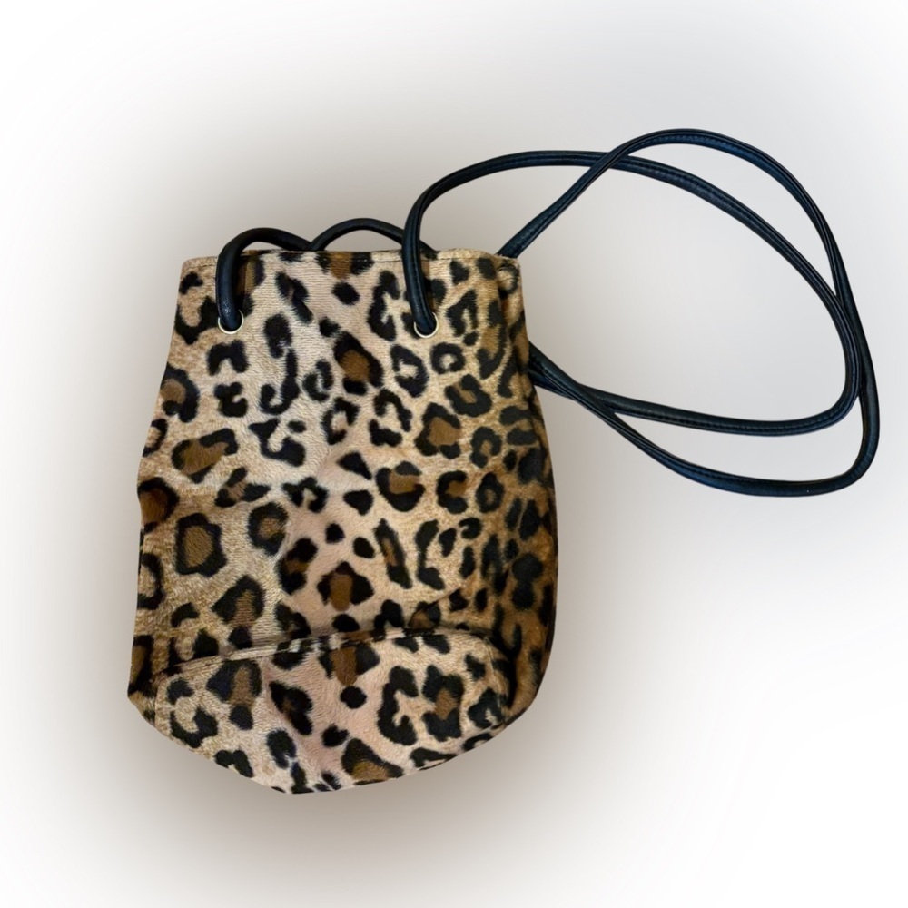 Y2K Nine West Cheetah Print Faux Fur Bucket Shoulder Bag - Picture 3 of 6